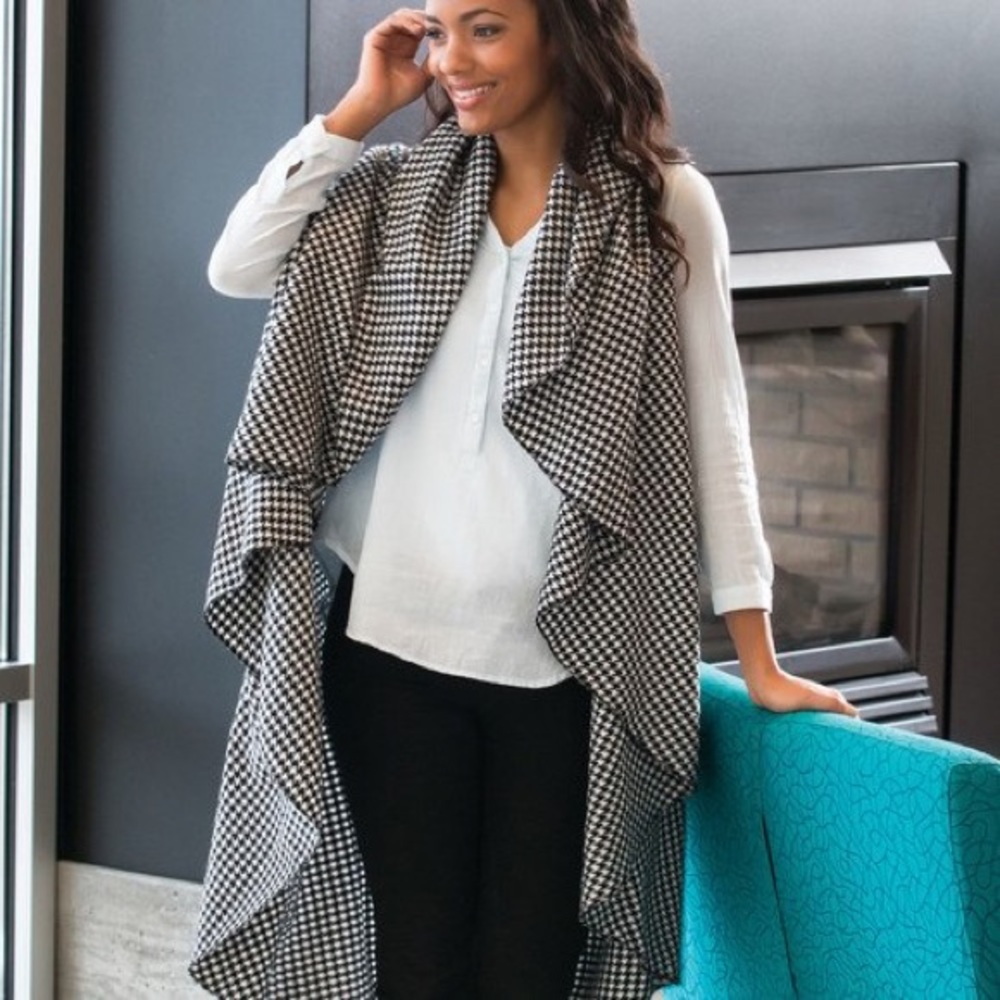 AUCTION PRICE👩🏻‍⚖️ B&W Houndstooth Woven City Wrap on the Go - Picture 3 of 6